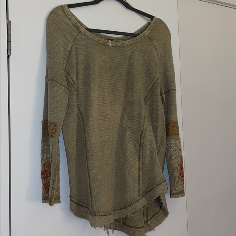 Free people thermal shirt with sleeve detail